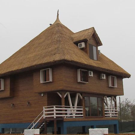 Old Fane'S Lodge Marasu ภายนอก รูปภาพ