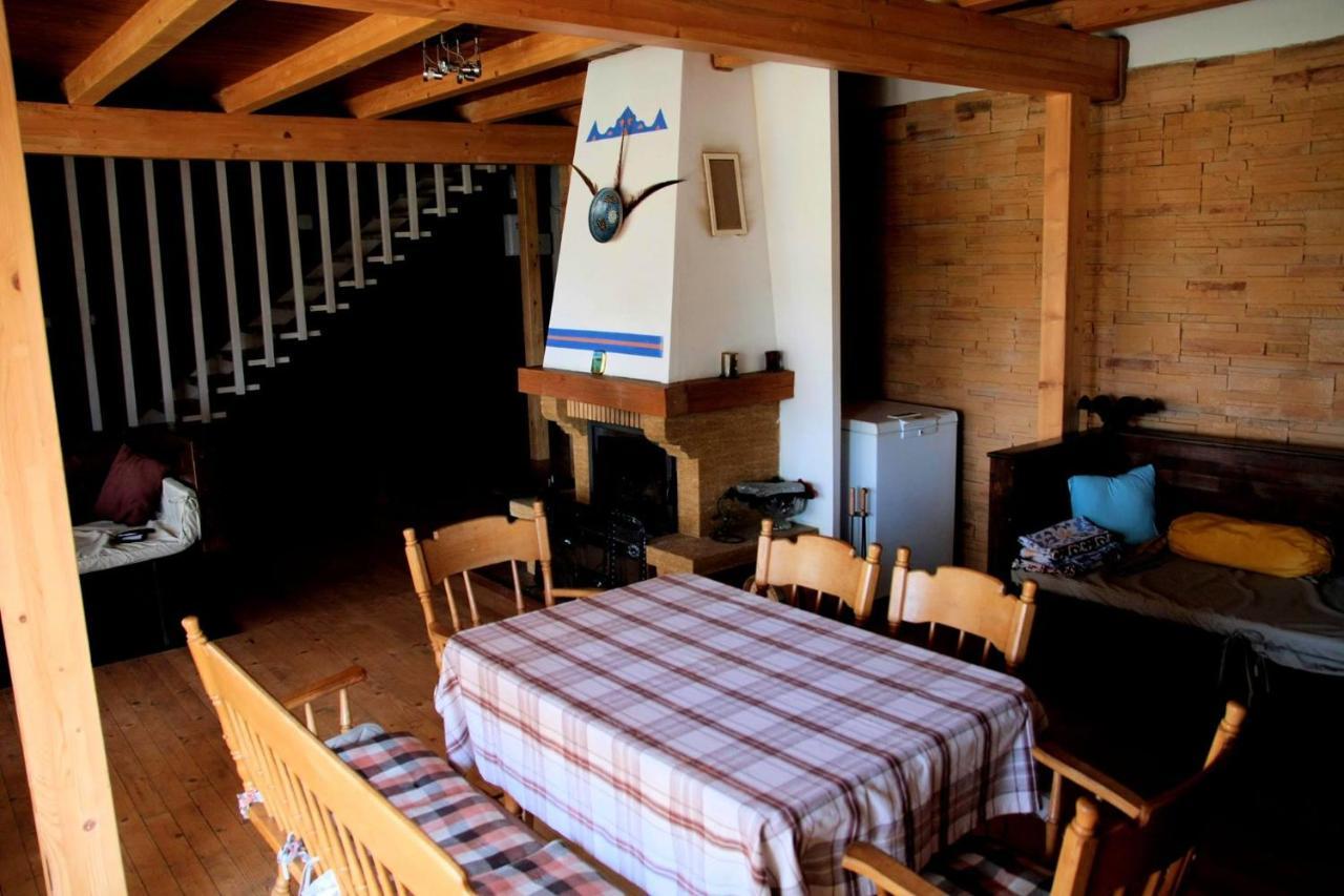 Old Fane'S Lodge Marasu ภายนอก รูปภาพ