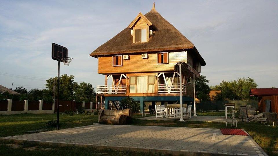 Old Fane'S Lodge Marasu ภายนอก รูปภาพ